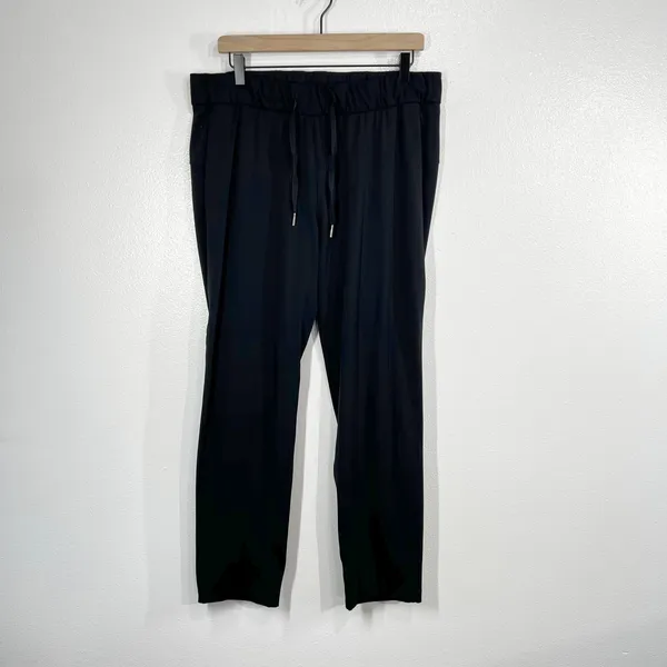 Lululemon‎ On The Fly Pant Womens 10 Black 7/8 Luxtreme Drawstring Athleisure - Image 3