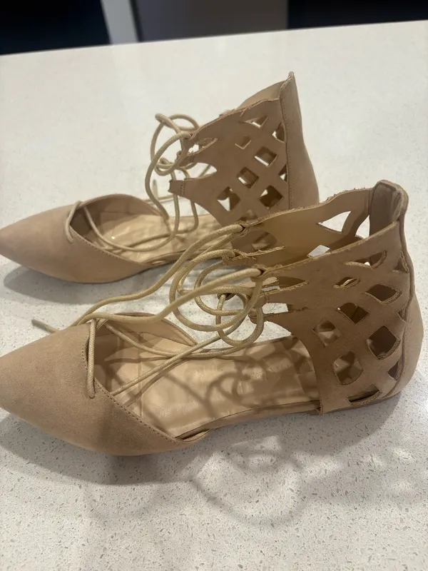 Tan pointed toe lace up flats Size 7.5 - Image 3