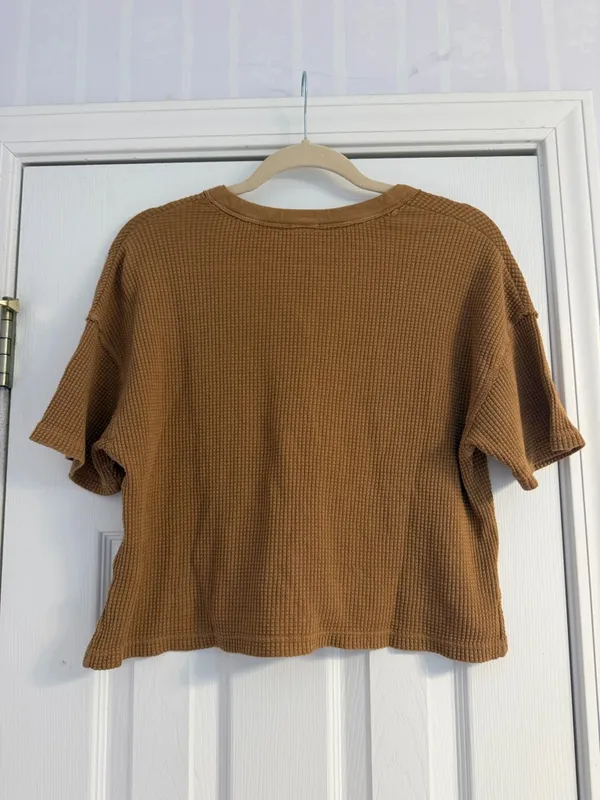 Offline by Aerie Wow! Waffle Short Sleeve Henley T-shirt Size: Small - Image 4
