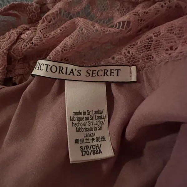 Victoria's Secret Cropped Cami Satin Lace - Image 4