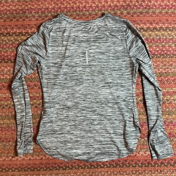 Reebok Grey Heathered Space Dye Long Sleeve Athletic Long Sleeve Shirt - Image 4