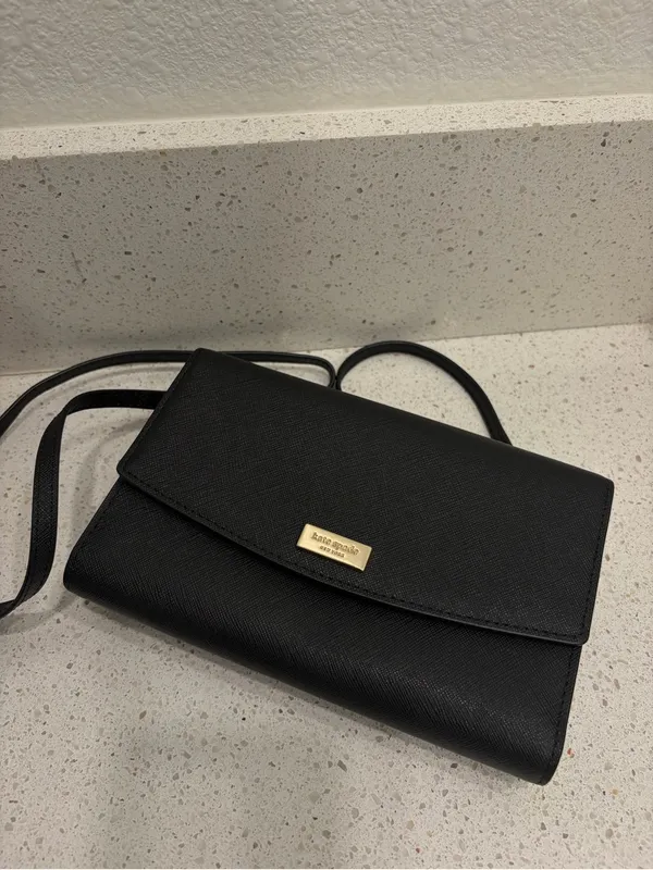 Kate Spade Black Crossbody Purse EUC Gold Accents Zip Closure Small Bag Saffiano - Image 7