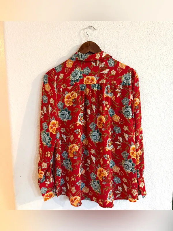 Loft Womens Shirt Blouse Red Floral Button Up Long Sleeve Size Medium - Image 2