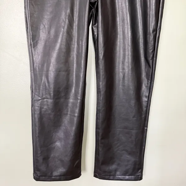 Abercrombie & Fitch The 90s Straight Ultra High Rise Vegan Leather Black Size 33 - Image 8