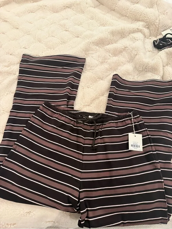 SET Active Easy Stripe Pants & Tank in Driftwood - Image 5