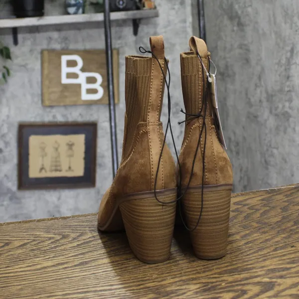 Universal Thread Womens Kinley Ankle Boots 88225775 Cognac Brown 9M - Image 4