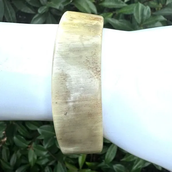 Buffalo Horn asymmetrical bangle bracelet - Image 9