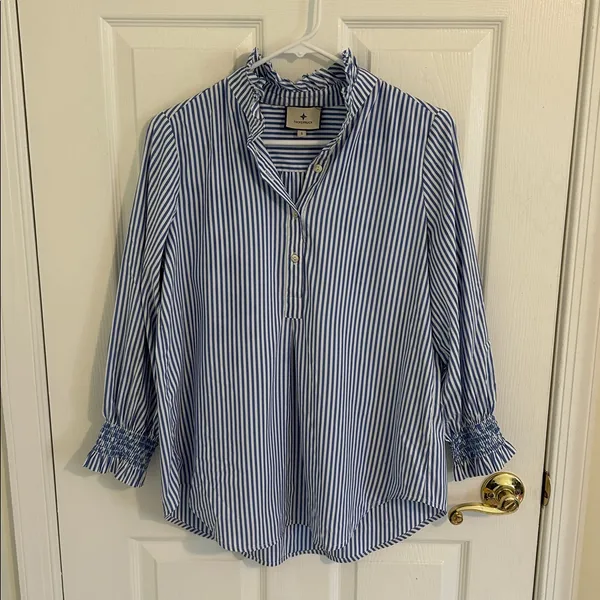 Tuckernuck Blue and White Stripe Teagan Popover Ruffle Top New Size Small - Image 7