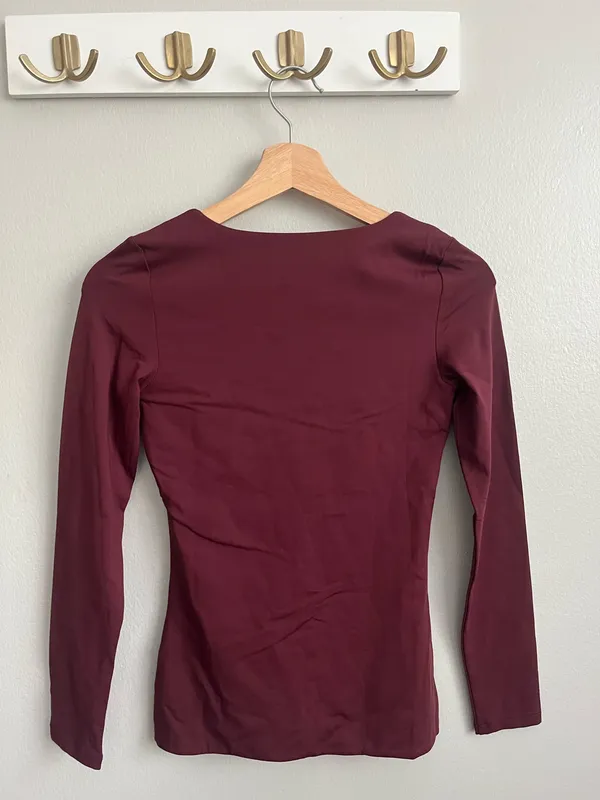 Aritzia Contour Long Sleeve - Image 2