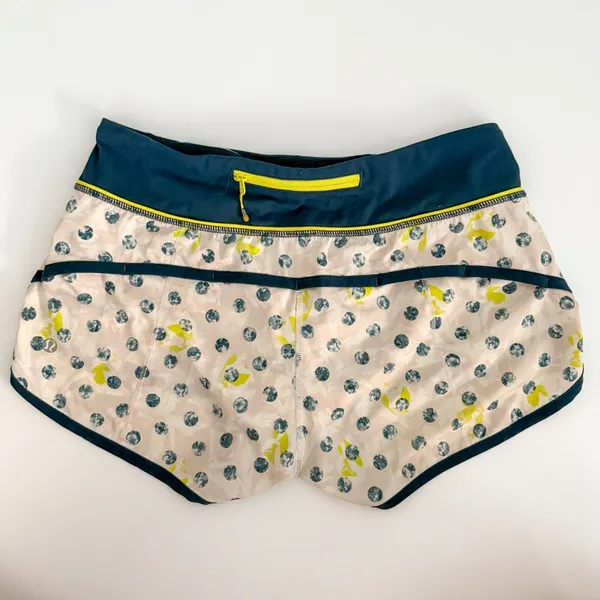 Lululemon Womens Shorts Size 4 - Image 2