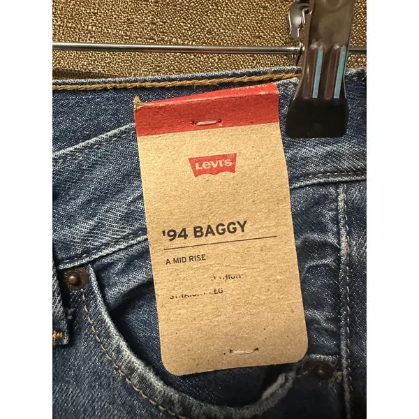 NWT Levis 94 Baggy Mid Rise Straight Leg Jeans Size 24x31 - Image 2