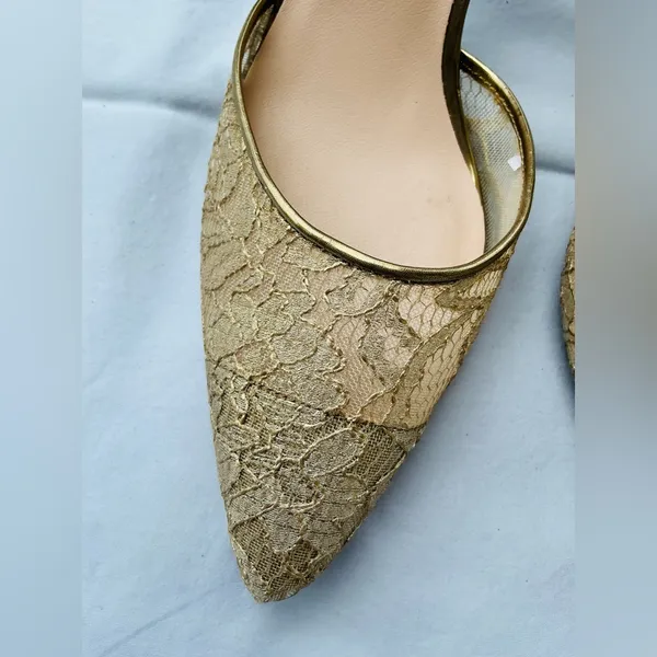 Guess Elegant Gold Lace Women’s Heels - Image 7
