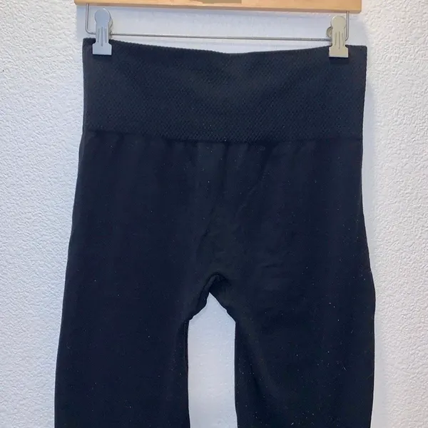 Black stretchy fleece lined leggings winter warm thick waistband - Image 2