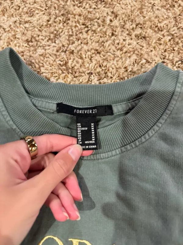 Forever 21 Sweatshirt - Image 3