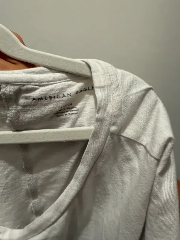 American Eagle Cropped White Tee - Image 3