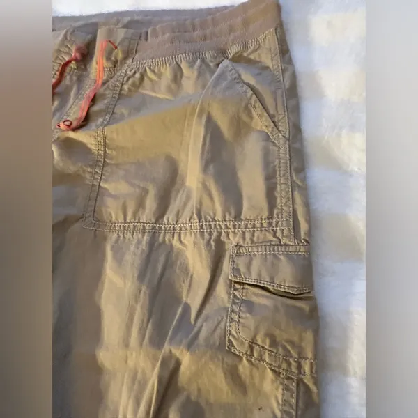 The North Face Cargo Pants Womens SZ Large Biege Cropped Lightwieght Hiking - Image 3