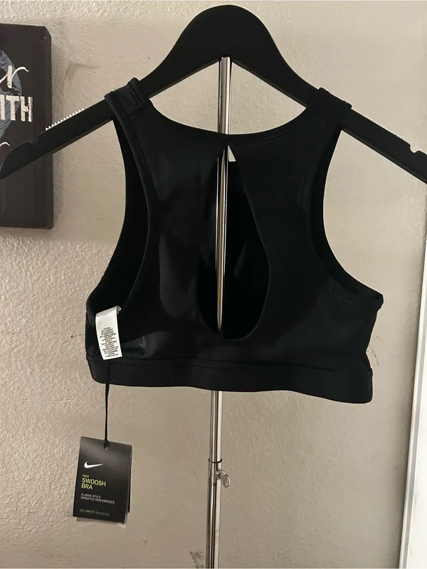 Nike Black Backless Sleeveless Crop top - Image 3