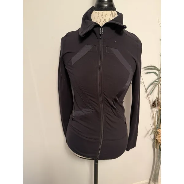 Lululemon Origami In Stride Black Full Zip High Neck Jacket‎ Size 4 - Image 2