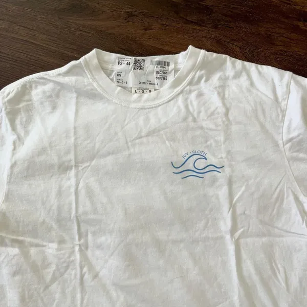 NWT White Cotton Ivy & Cloth Just A Girl Who Loves The Lake (Back Print) T-shirt - Image 4