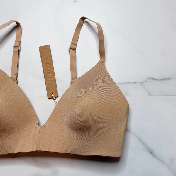 NWT Skims Wireless Form T-Shirt Bra - Image 2