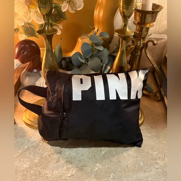 VS PINK PACKABLE DUFFEL (camo print) - Image 4