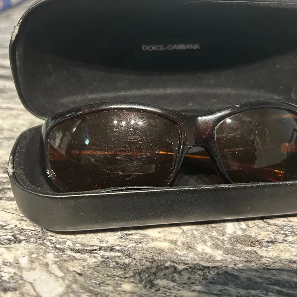 Dolce & Gabbana Brown Tortoise sunglasses with Dolce & Gabbana Hard Case - Image 4