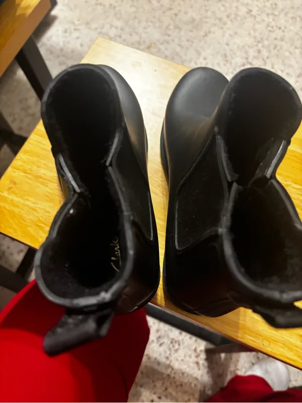 Clarks Artisan Women's Sz 8 Black waterproof cologne arlo 2 Chelsea ankle boost - Image 8