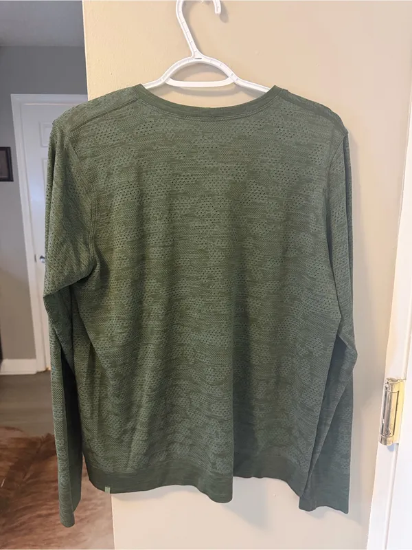 Lululemon Women Green Camo Perforated Mesh Breeze Long Sleeve Shirt Top 12 - Image 3