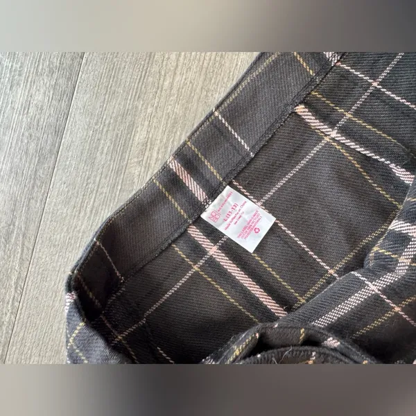 LAST PRICE🍒🤍 NO BOUNDARIES flannel faux wrap skirt 💐 - Image 8