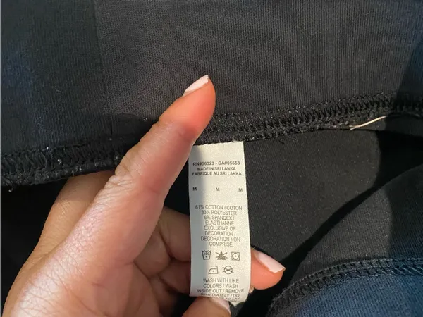 NIKE women’s White Logo Leggings - Image 3