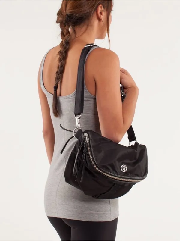Lululemon Good Fortune Crossbody Shoulder Fanny Bag Black - Image 2