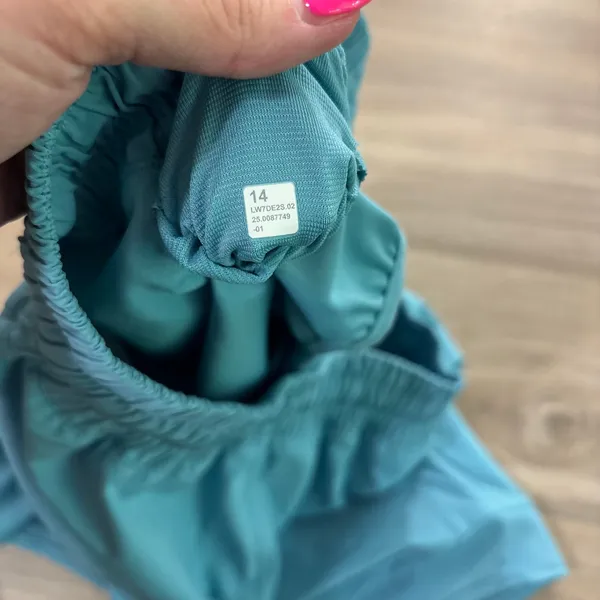 NWT Lululemon Hotty Hot Low-Rise Lined Short 2.5" Washed Blue Women Size 14 - Image 2