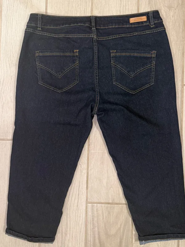 Plus Size Cropped Bermuda Shorts in Dark Indigo Blue - Image 3