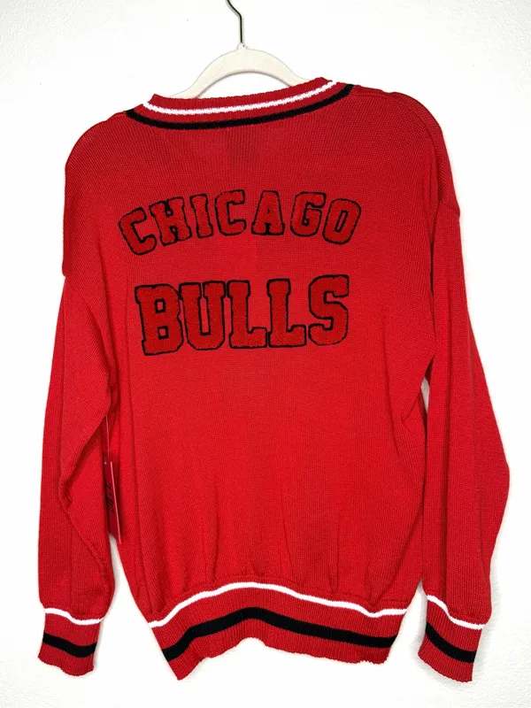 Ultra Game Women Chicago Bulls V-Neck Sweater S Red NBA Basketball Knit Pullover - Image 5