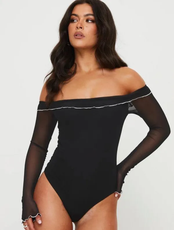 Princess Polly ARSEMA OFF THE SHOULDER BODYSUIT BLACK - Image 4