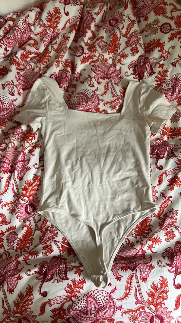 Aritzia Bodysuit Babaton Contour - Image 2