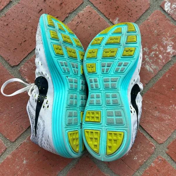 Nike Sneakers Size Women’s 8.5 - Image 6