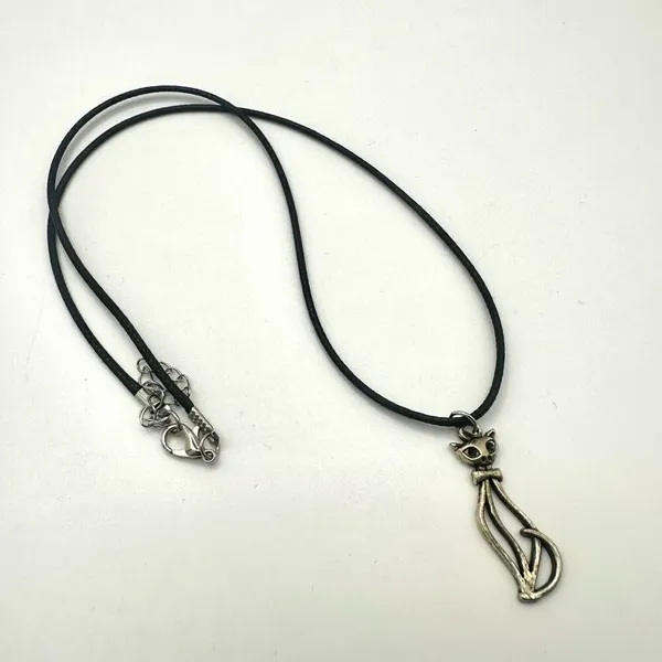 Silver tone cat pendant necklace on black cord - Image 3