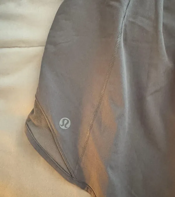 Lululemon Hotty Hot HR Short 4” Lined - Image 3