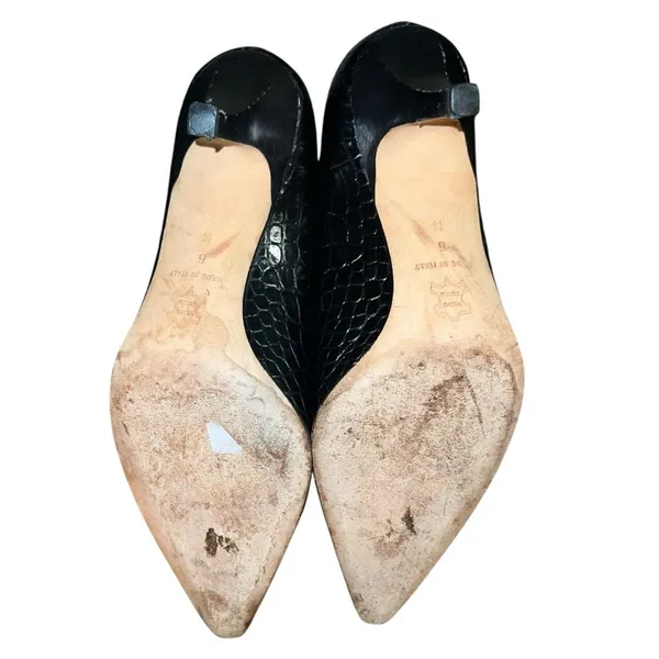 Isaac mizrahi Elegant Black Croc-Embossed Pumps - Image 8