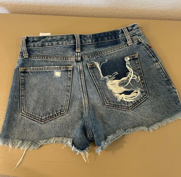 Abercrombie Annie High-Rise Shorts - Image 2
