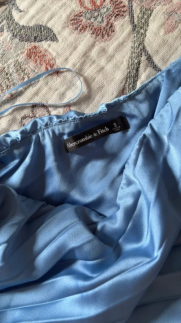 Abercrombie Giselle One-Shoulder Pleated Maxi Dress - Image 3
