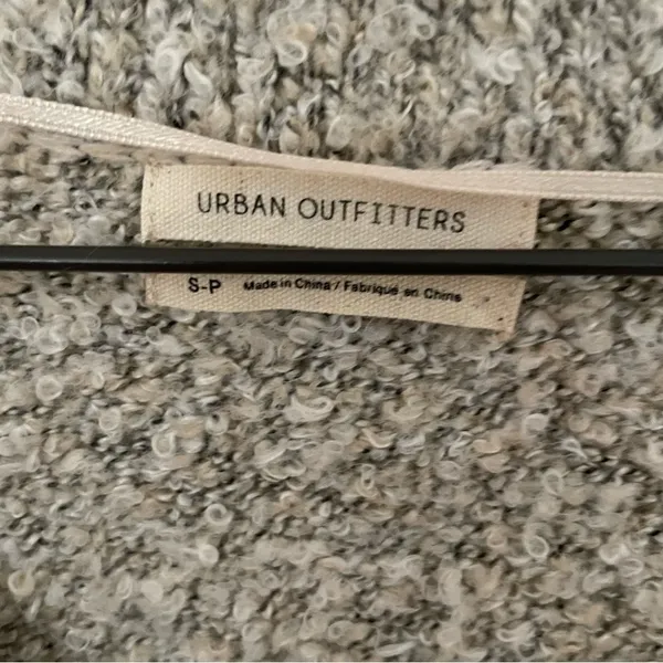 Urban Outfitters UO Rosie Soft V-Neck Side Slit Sweater Oversize - Image 4