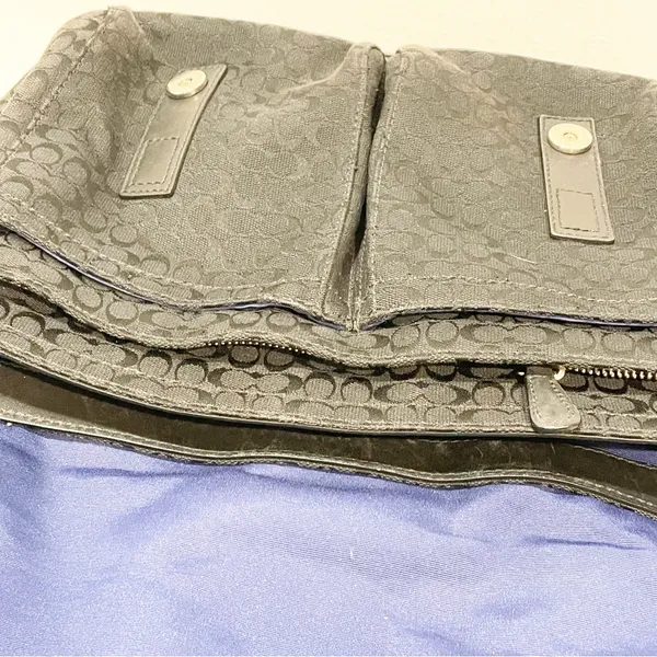 Coach Signature F70183 Voyager‎ Black Cross Body Messenger Bag - Image 4