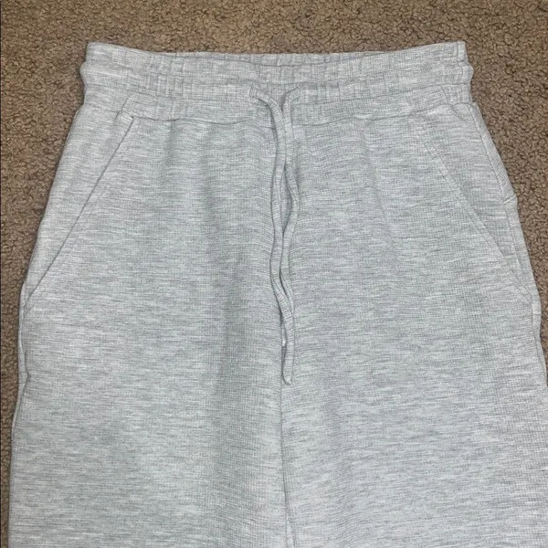Alo Micro‎ Waffle Fireside Jogger Sweatpant Dove Grey Heather XXS - Image 4