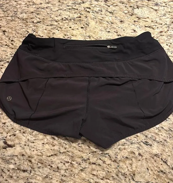 Lululemon Shorts Speed Up - Image 3