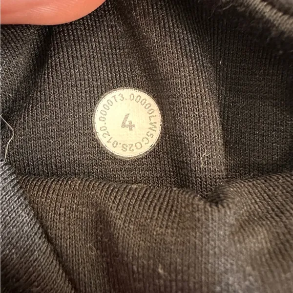 Lululemon Align Jogger 28"
Black size 4 - Image 6