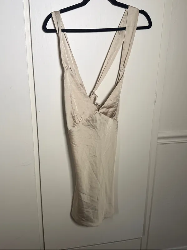 Abercrombie and Fitch Sleep Silk-Blend Ivory Chemise Nightdress Medium NWT - Image 2