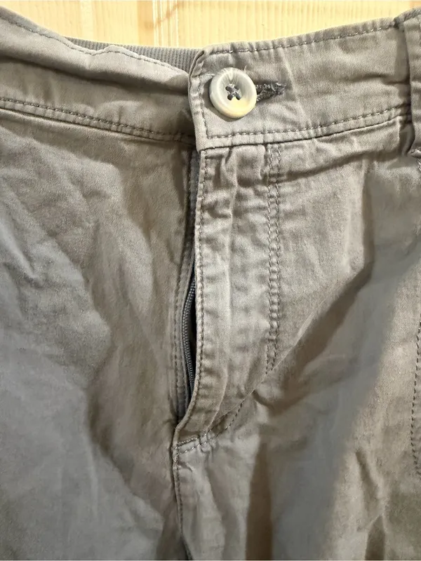 Lee Women's Light Blue Cargo Shorts - Image 4