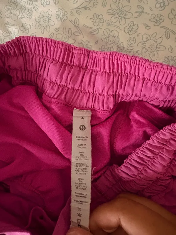 Lululemon 2.5" Hotty Hot - Image 5
